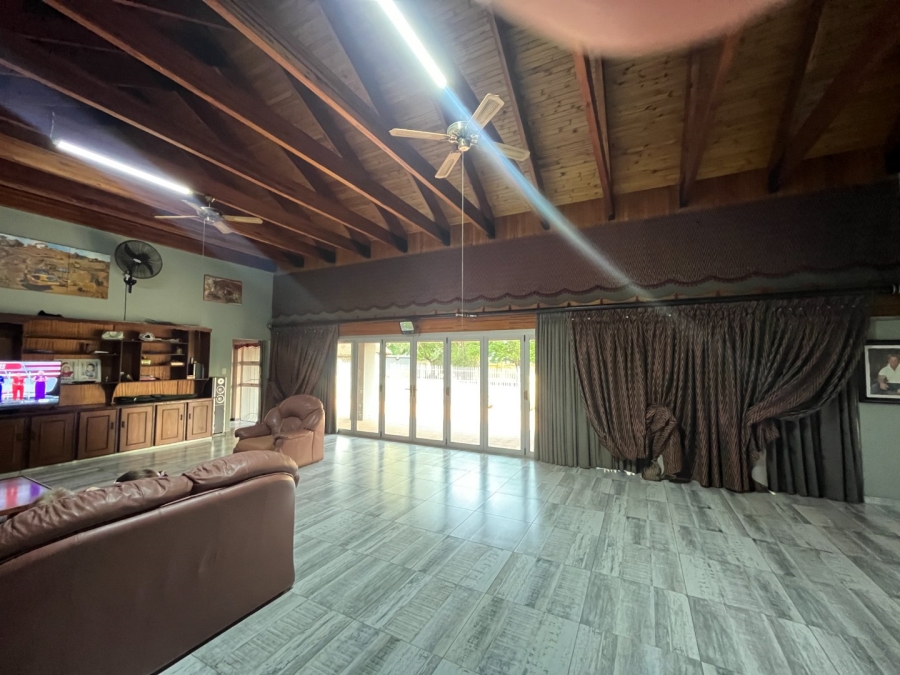 5 Bedroom Property for Sale in Van Der Hoff Park North West